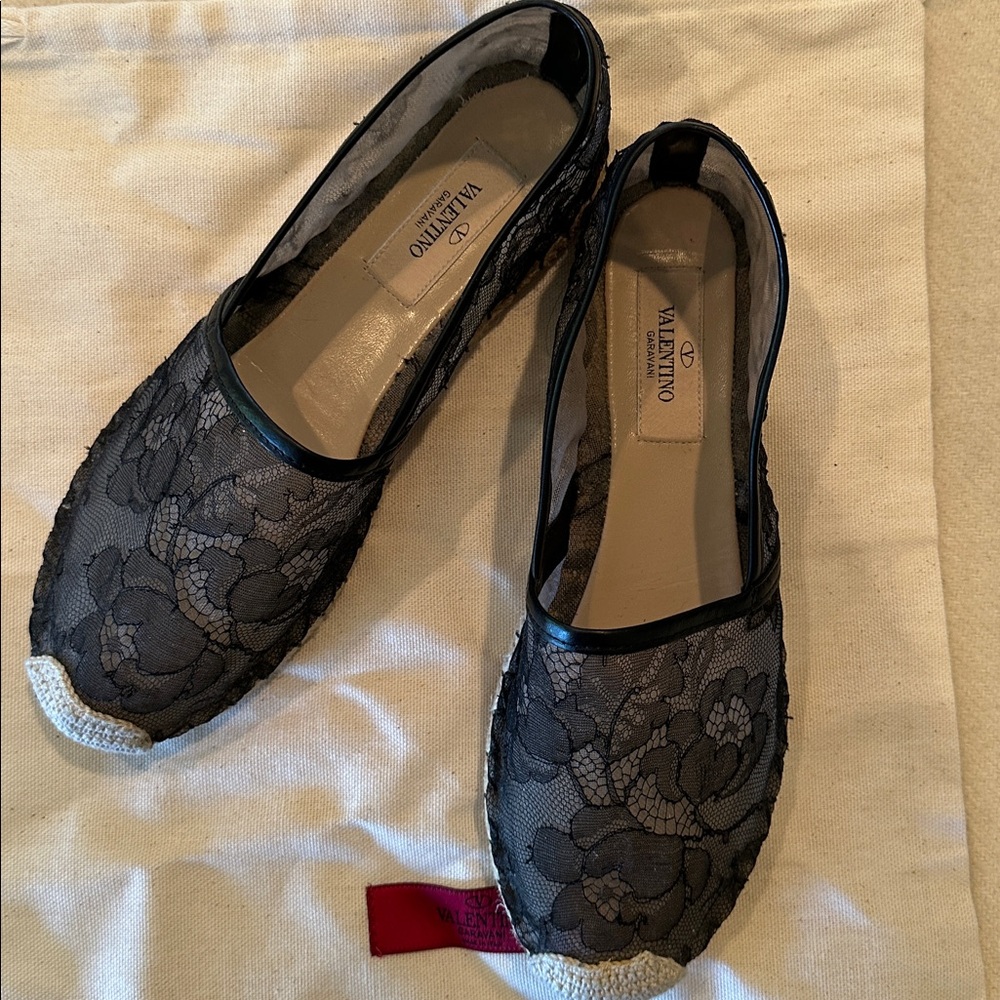 Valentino lace espadrilles w/dustbag size 36